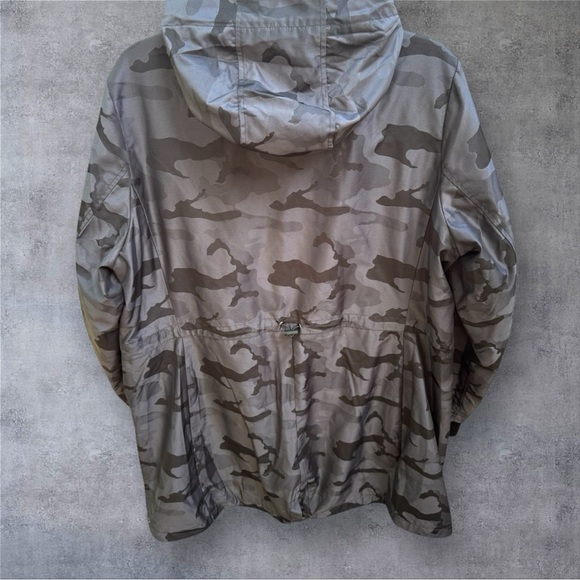 Michael Kors MK Women’s HOODED Black CAMO Fleece Lined Coat - NWT - Picture 2 of 7